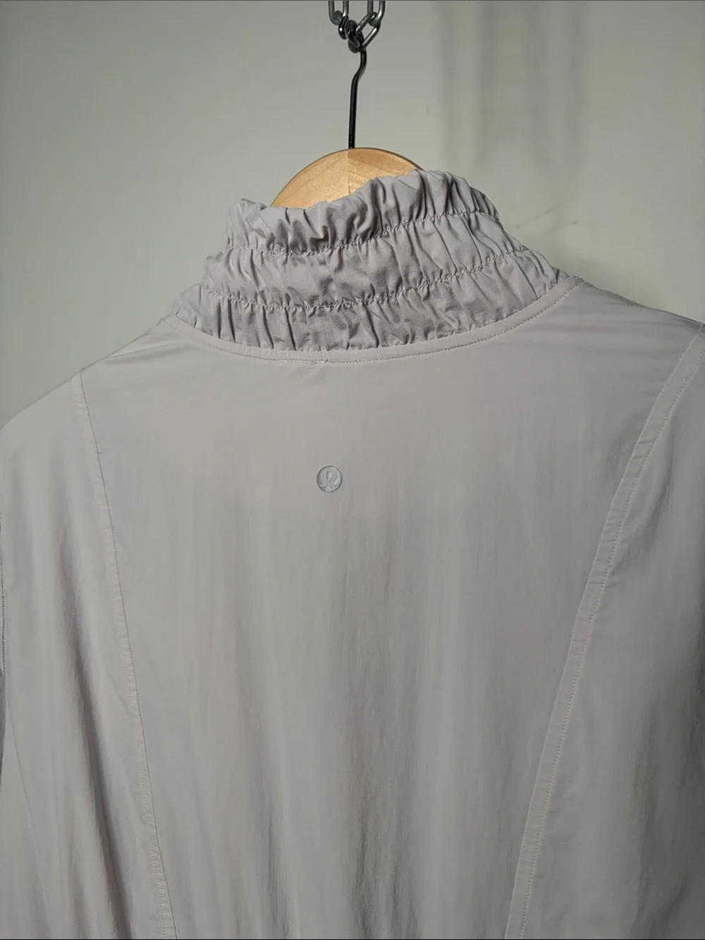 Lululemon Sights Seen Jacket in Chrome Size 12